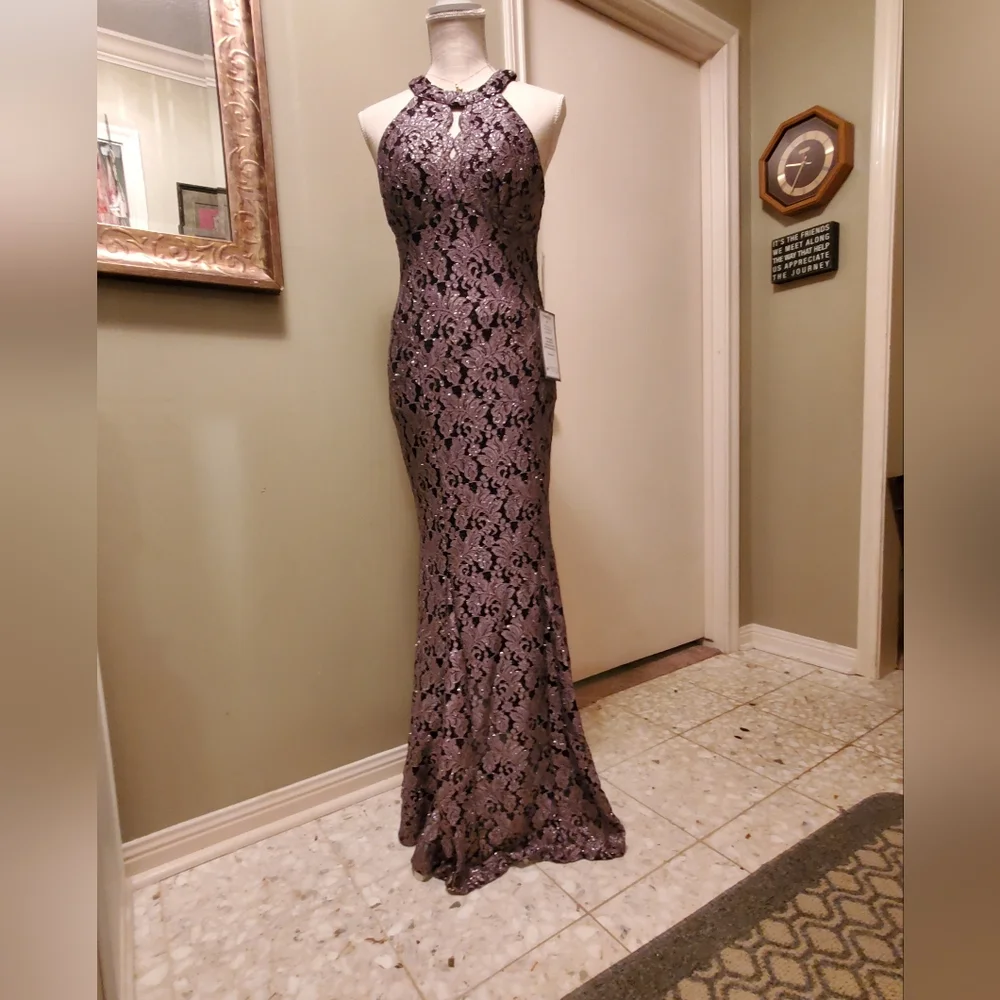 Dress - Picture 1 of 13